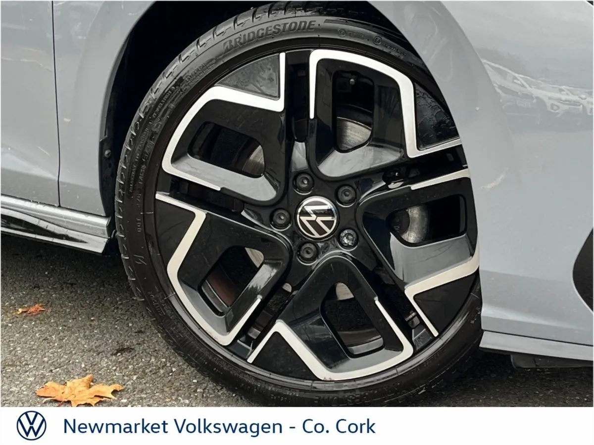Volkswagen Golf R-line 2.0tdi 150BHP DSG Automatic - Image 2