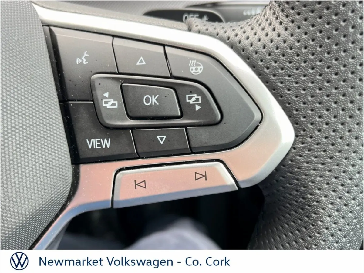 Volkswagen Golf R-line 2.0tdi 150BHP DSG Automatic - Image 4