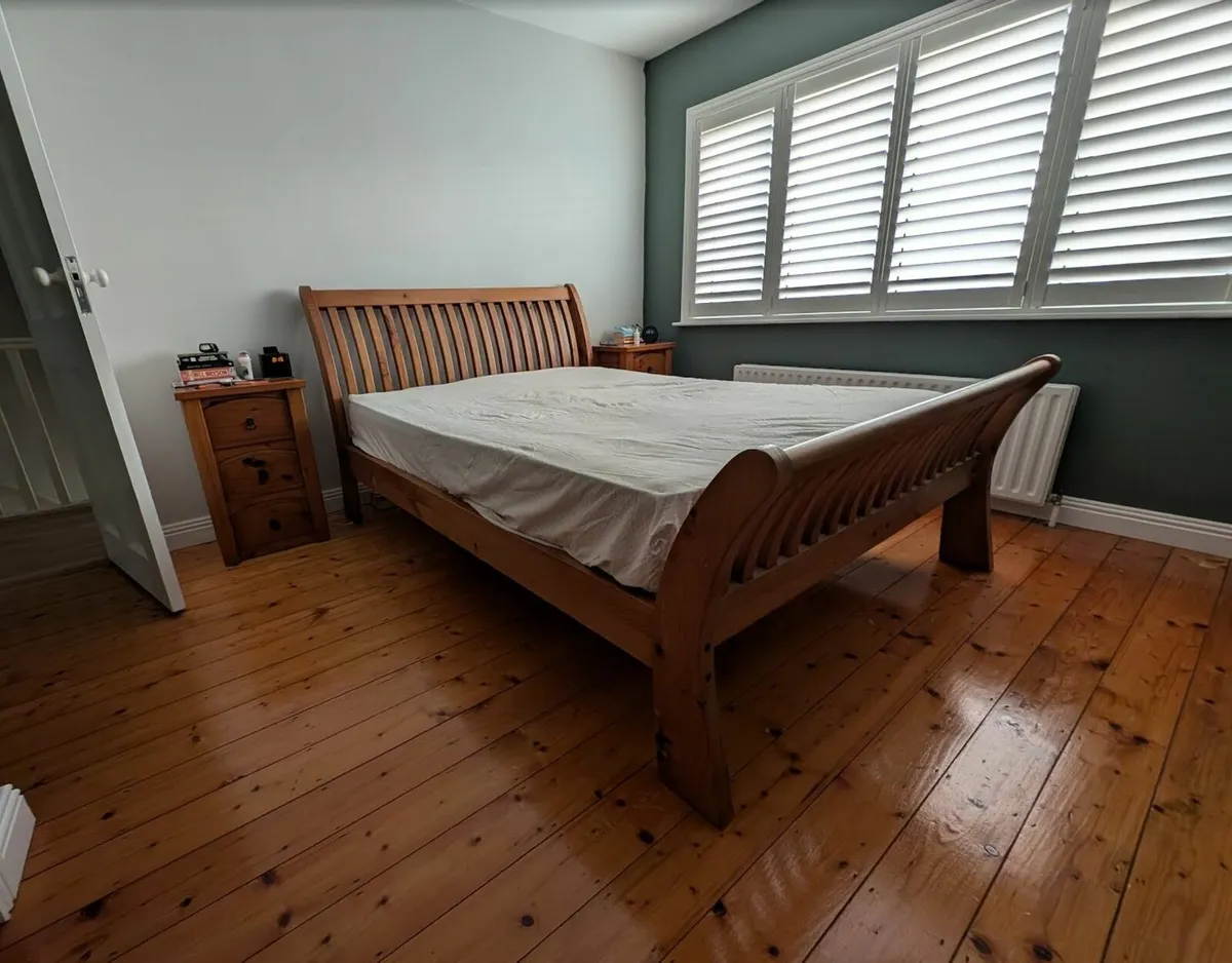 King Size bed with lockers - wooden sleigh style - Image 1