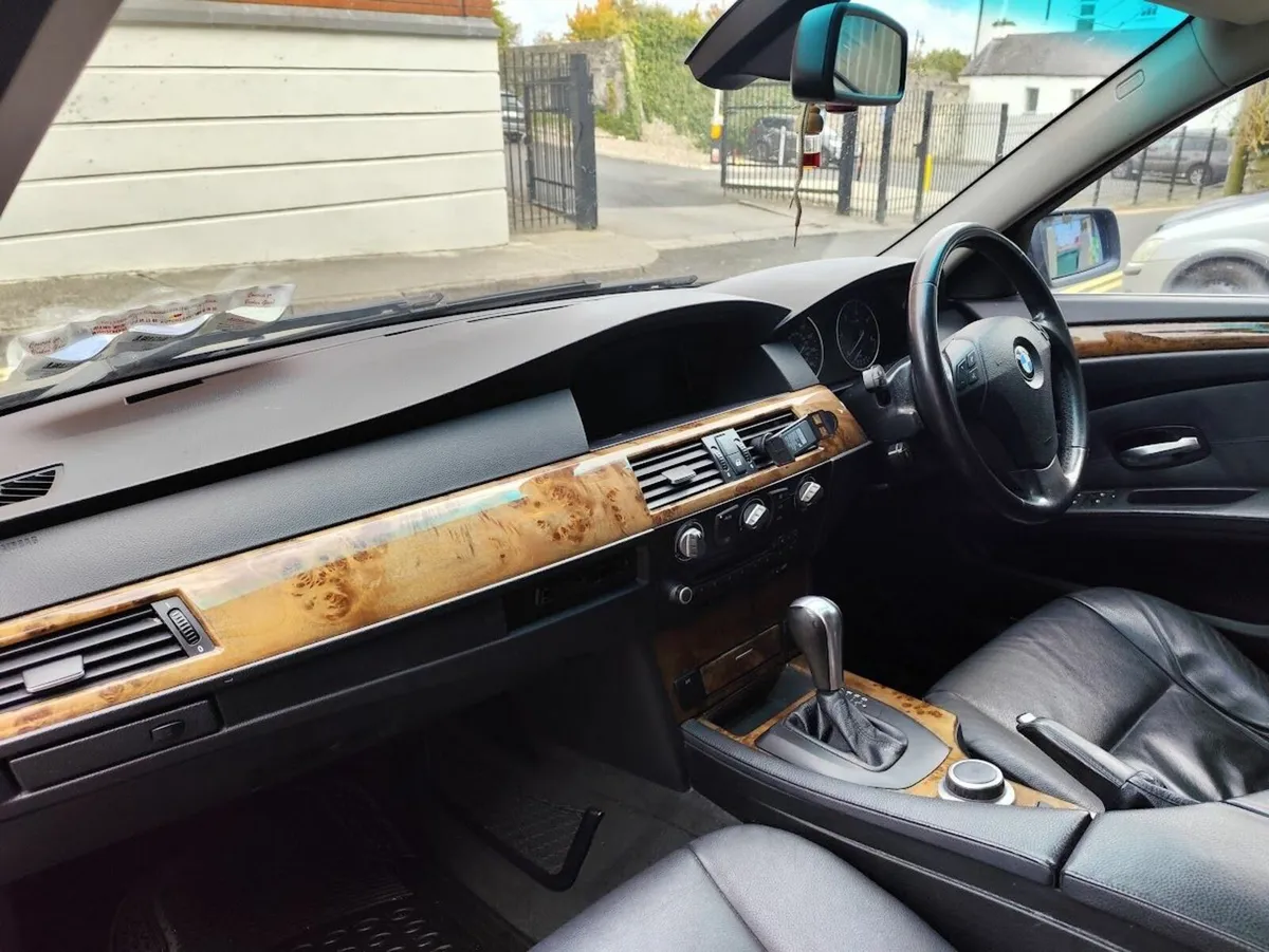 BMW 5-Series 520d  2007 AUTO - Image 2
