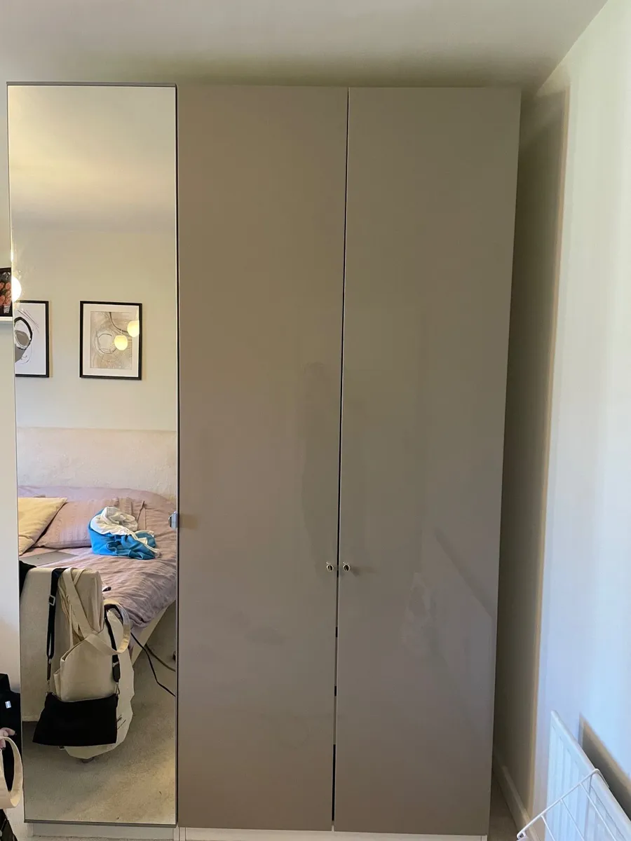 Wardrobe - Image 4
