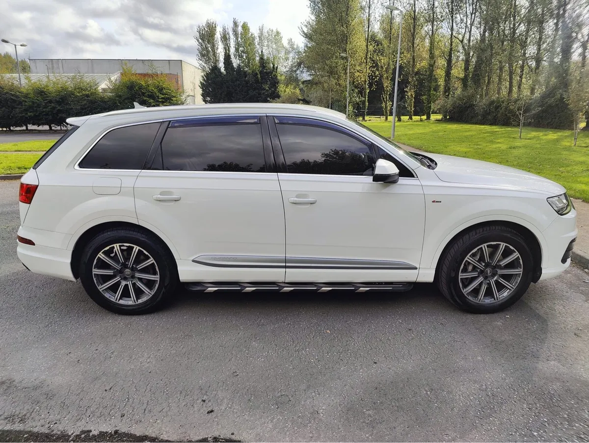 Audi Q7 S-Line - Image 4