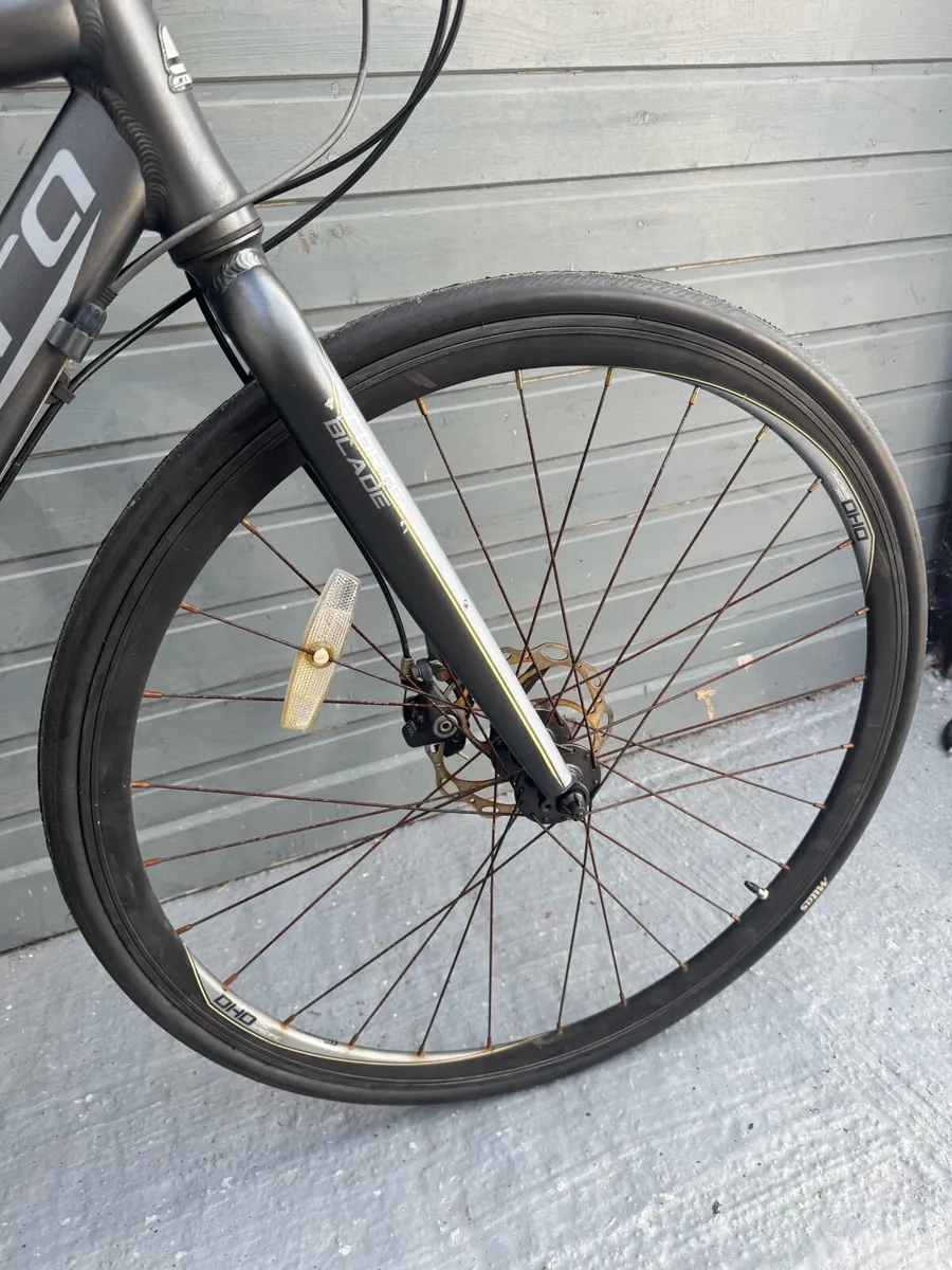 Flat Bar Road Bike / Hybrid - Image 3