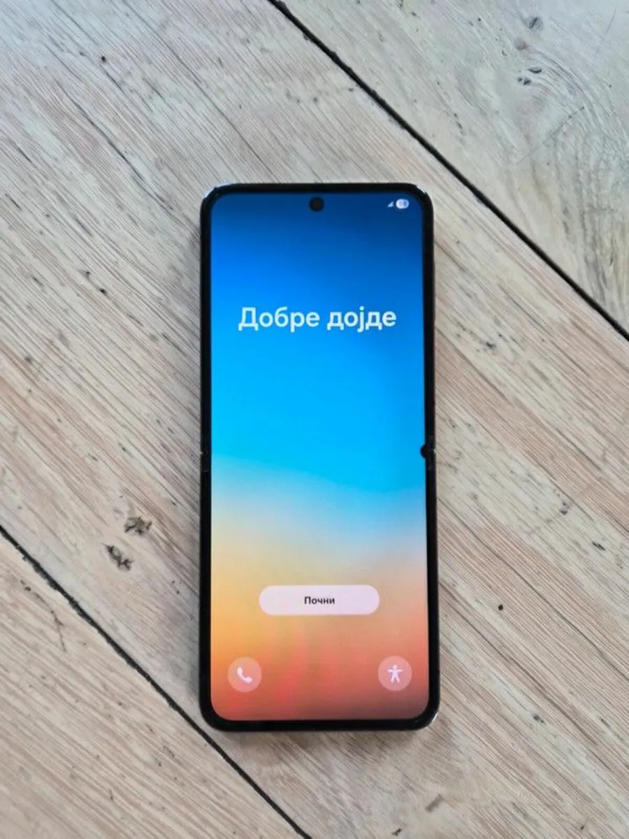Galaxy Z Flip 5 - Image 1