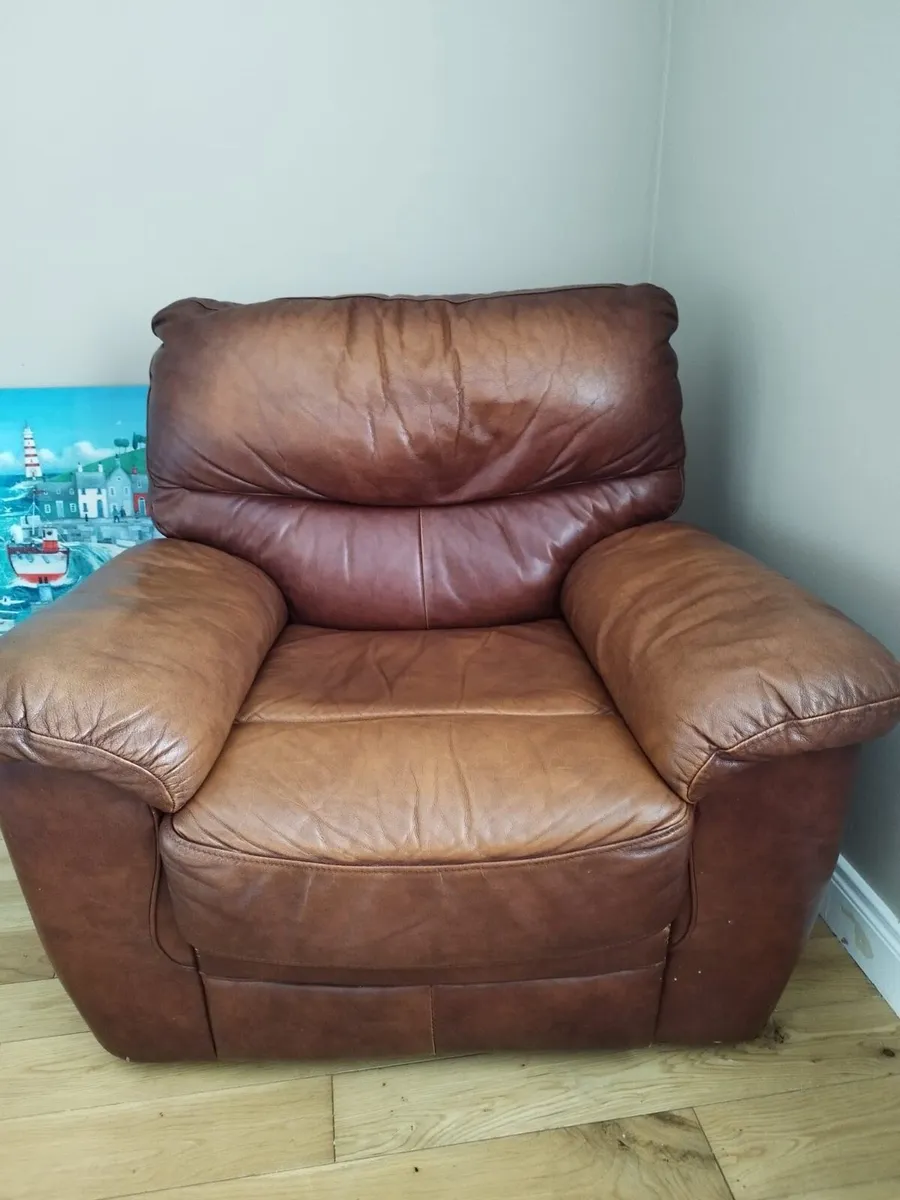 Leather Recliner Couches. 2+2+1 - Image 4