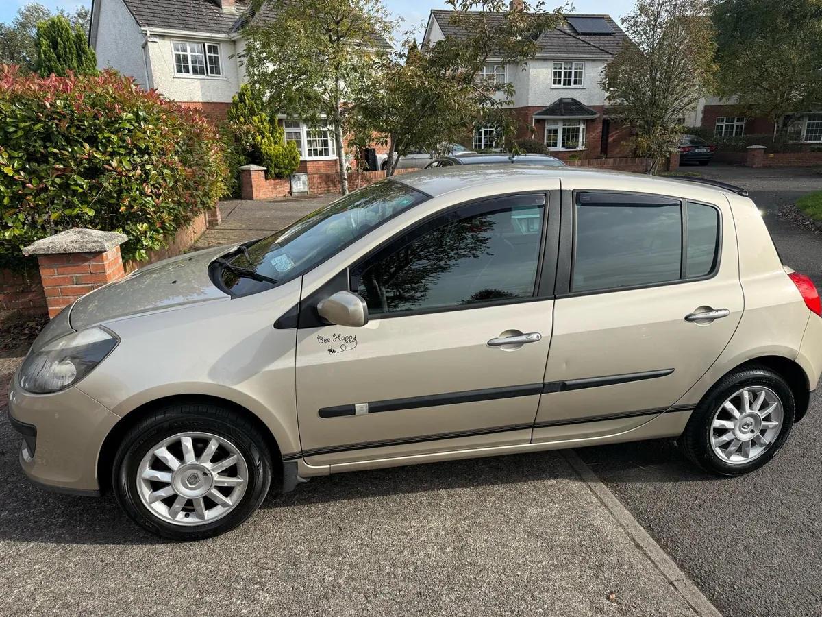 Renault Clio - Image 2