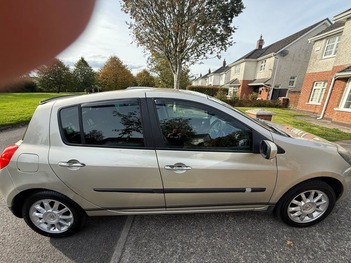 Renault Clio - Image 4