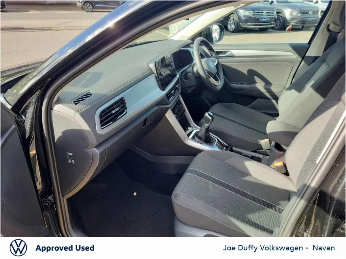 Volkswagen T-Roc Edition 75 1.0tsi 116HP - Image 4