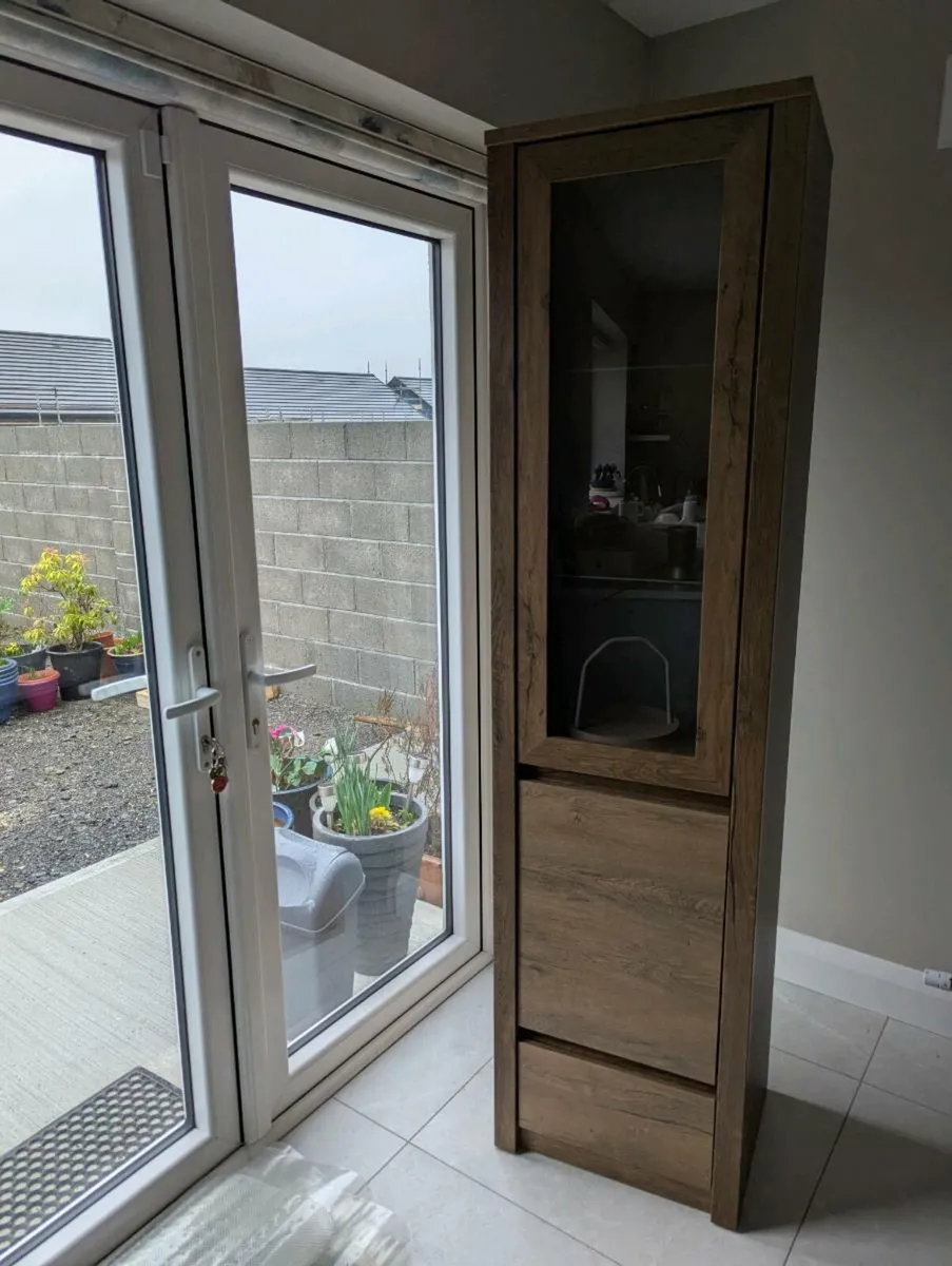 Display cabinet - Image 1