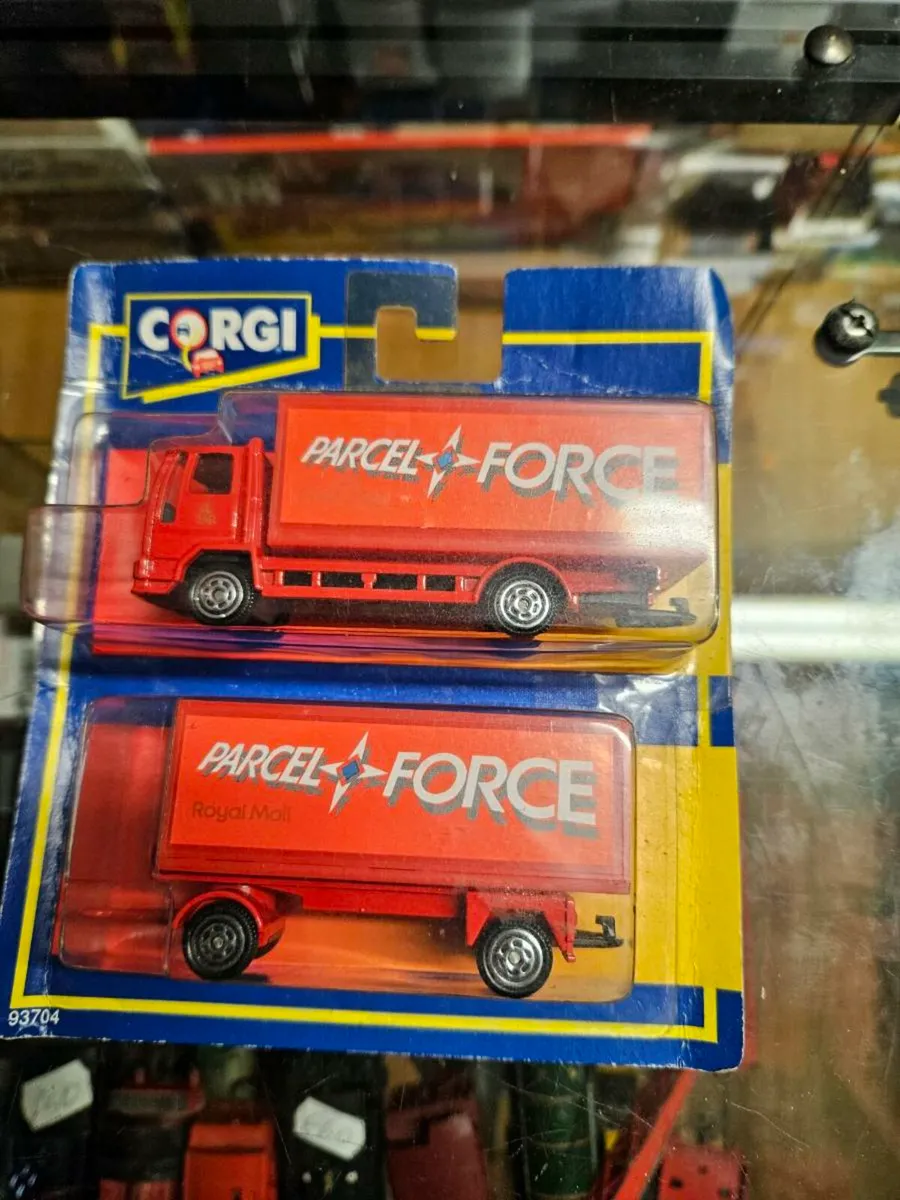Corgi Parcel Force Truck and Trailer - Image 2
