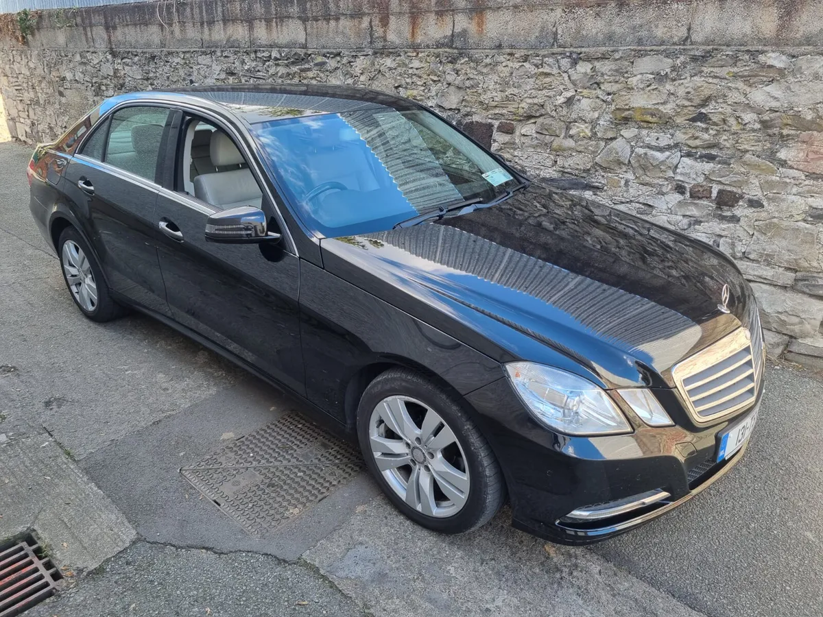 Mercedes-Benz E-Class 2013 - Image 3