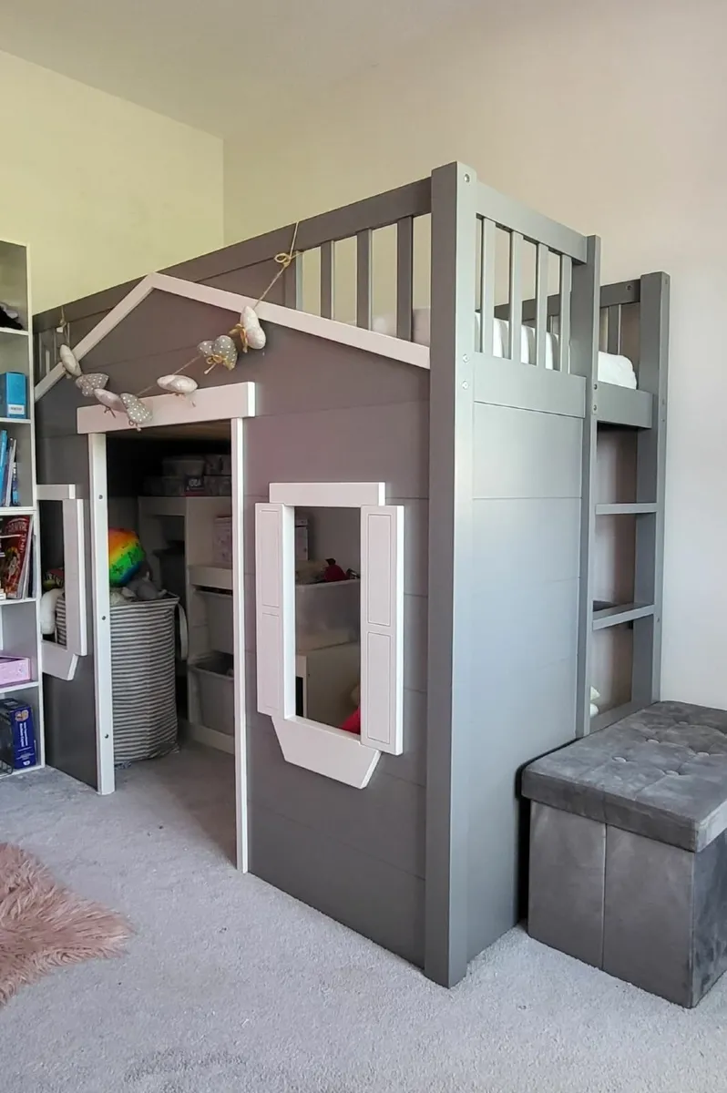 Kids loft Playhouse bed - Image 1