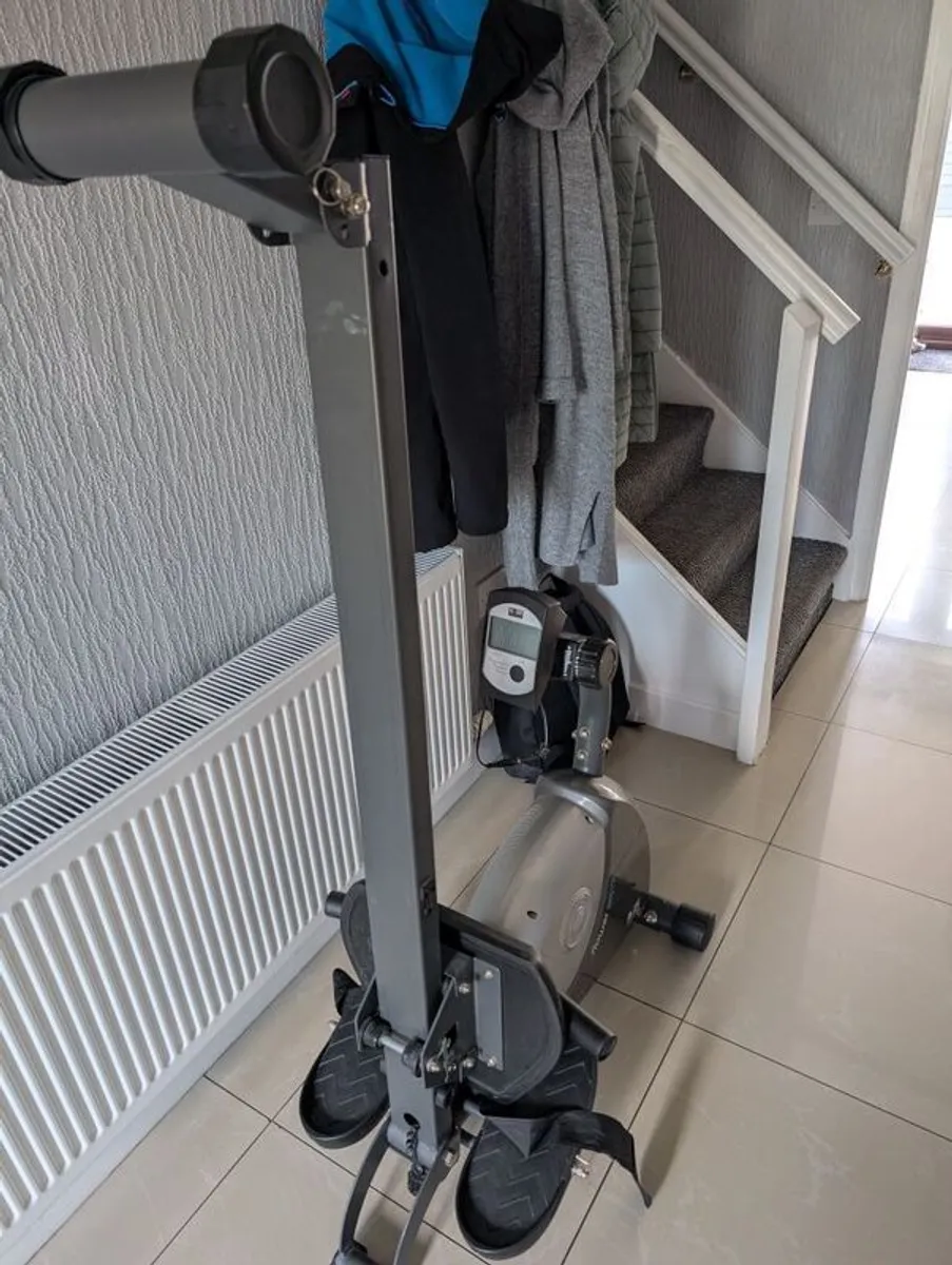 Foldable Rowing Machine - Image 4