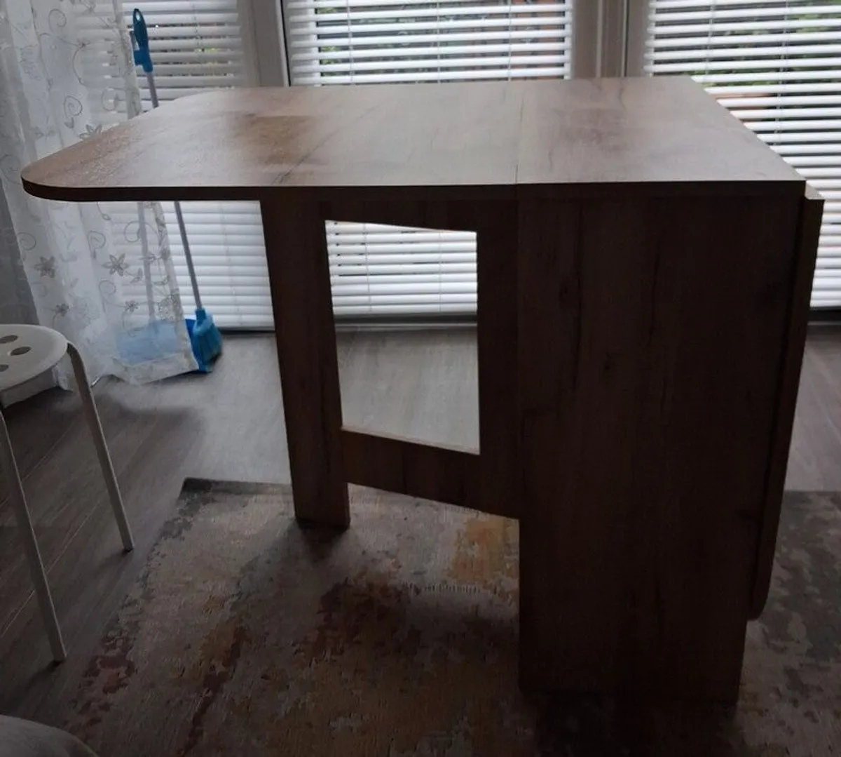 Dining table - Image 3
