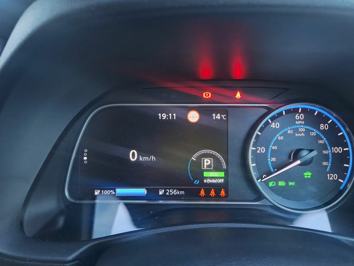 Nissan Leaf 2023 - Image 3