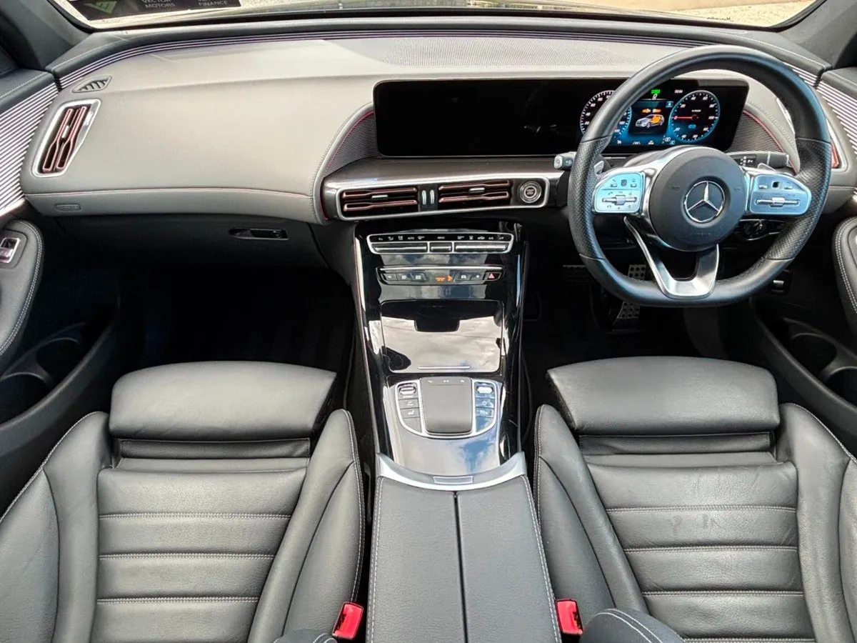 Mercedes-Benz EQC 400 Amg Line Premium 4M - Image 2