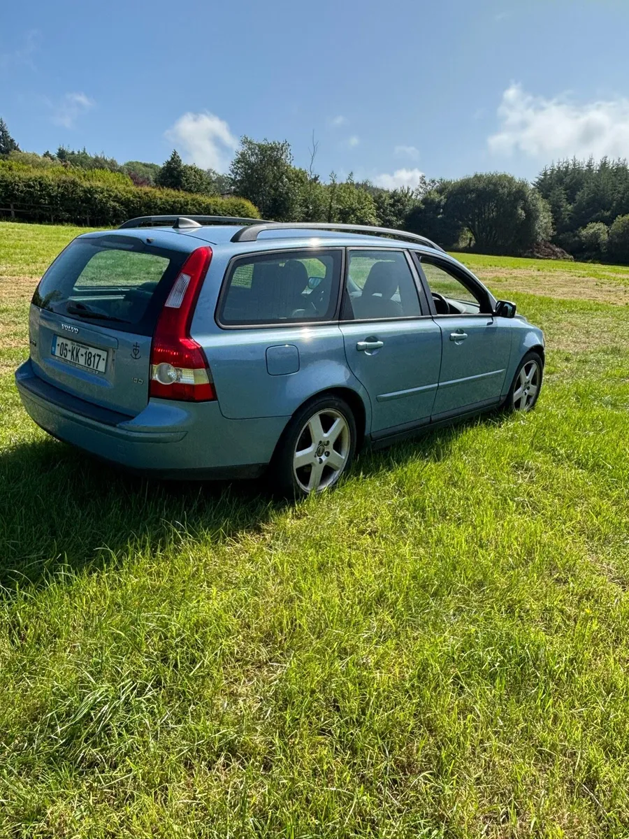 Volvo v50 1.6 diesel - Image 2