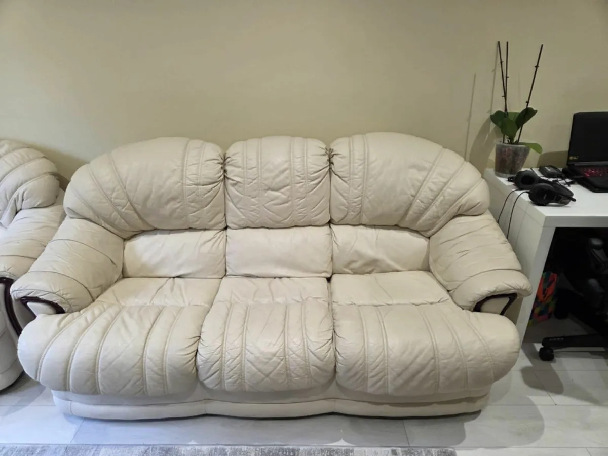 Leather sofa + 2 armchairs - Image 1