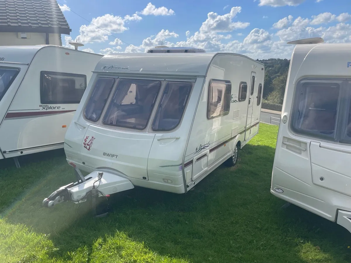 5 birth caravan - Image 1