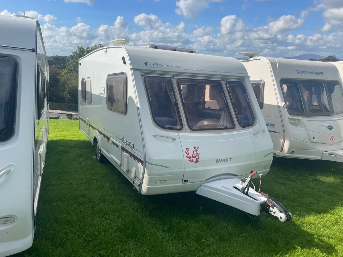 5 birth caravan - Image 2