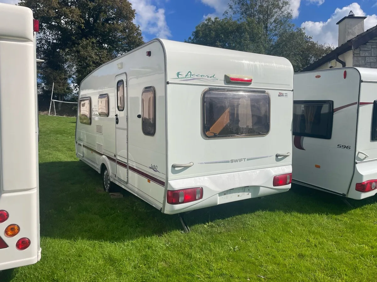 5 birth caravan - Image 4