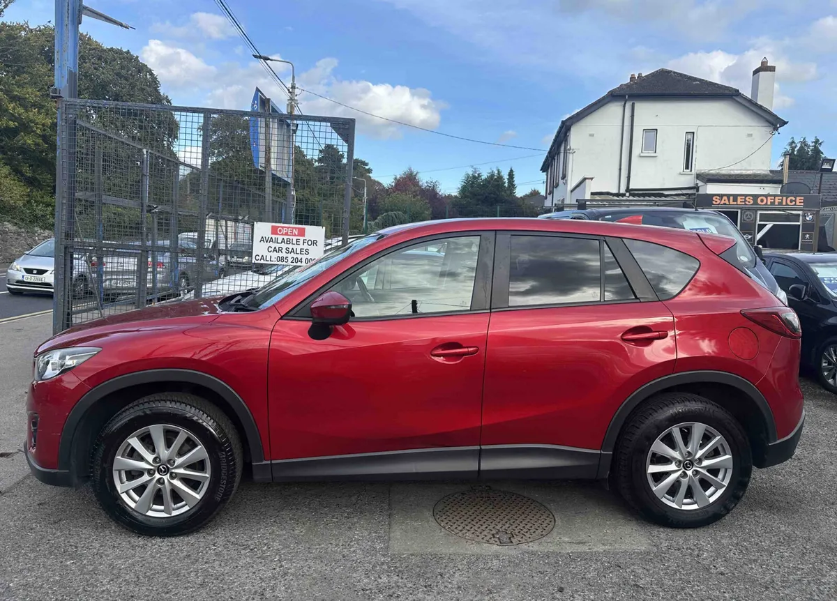 162 Mazda CX-5 LOW MILEAGE! Executive - Image 3