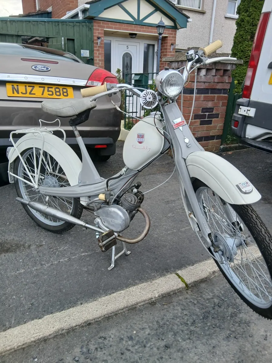 Vintage motorcycle - Image 2