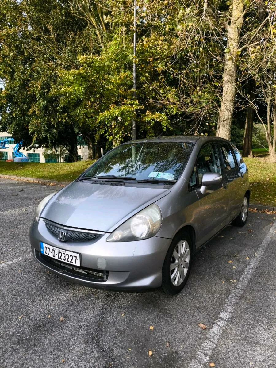 Honda jazz 1.3 Automatic low miles - Image 1