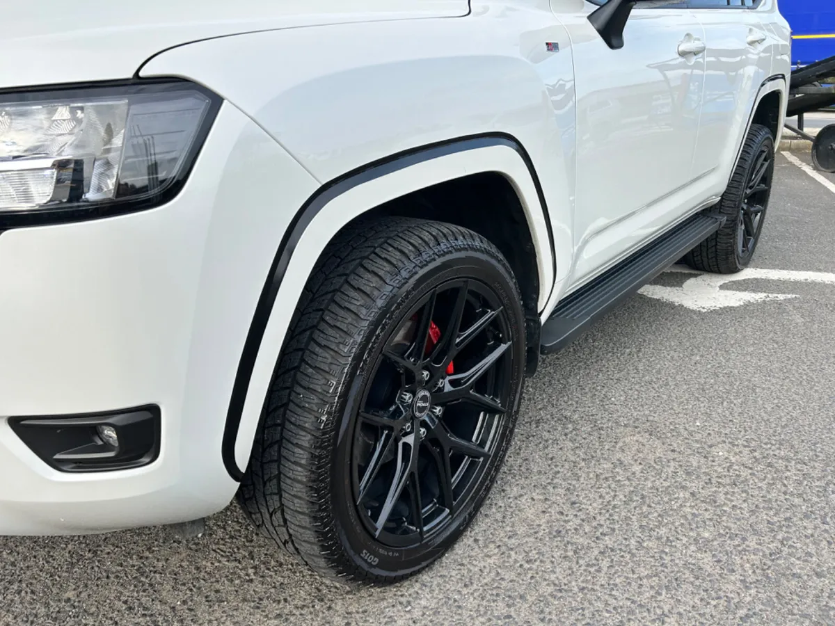 2025 Toyota LandCruiser lc300 gxr sport - Image 2
