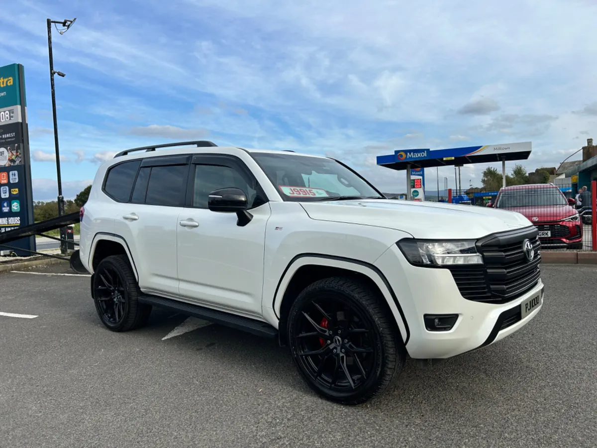 2025 Toyota LandCruiser lc300 gxr sport - Image 3