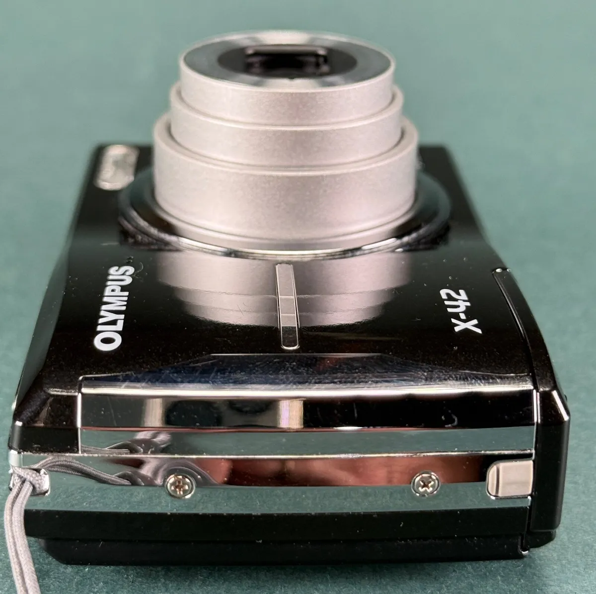 Olympus X-42 Compact Digital Camera - Image 4