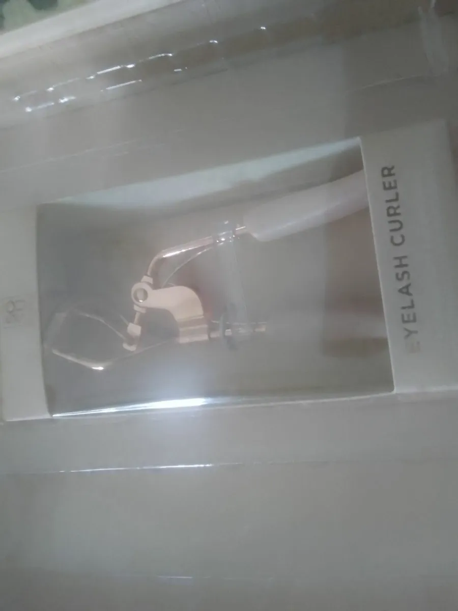 SOSU EX LGE  ESSENTIAL COSMETICS BOX NEW UNOPENED - Image 4