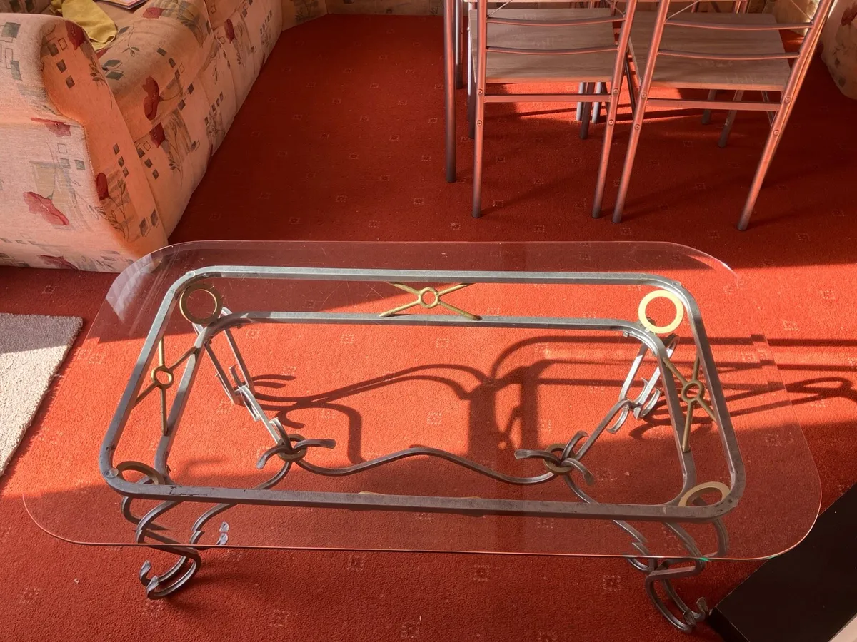 Small kitchen table and 4 chairs - Image 2