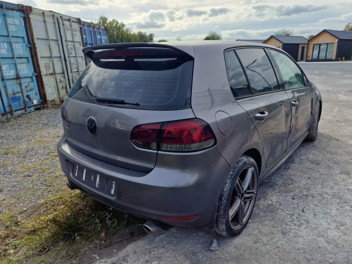 11 VOLKSWAGEN GOLF  1.6 TDI (CAYH) FOR BREAKING - Image 3