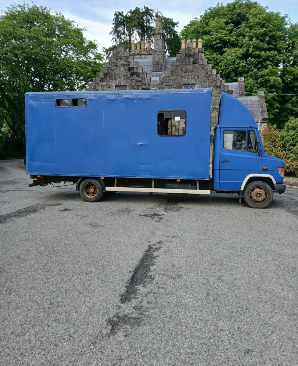 Horse lorry - Image 3