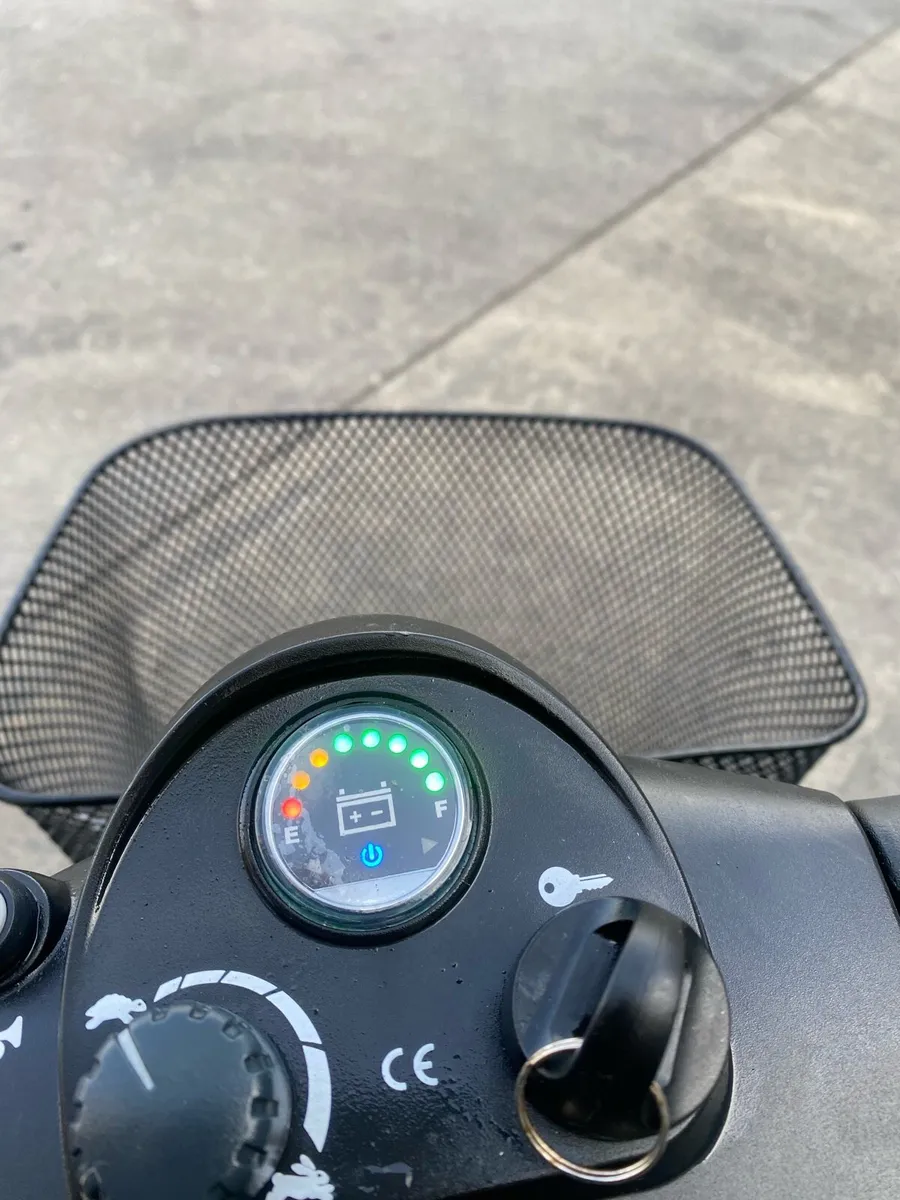 Mobility scooter - Image 1