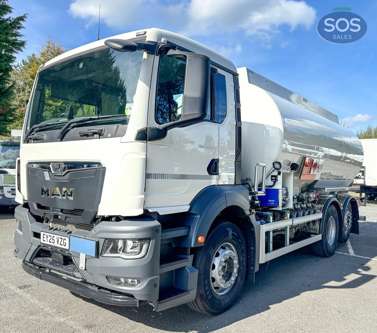 2025 MAN TGS26.330 Rigid Tanker - Image 1