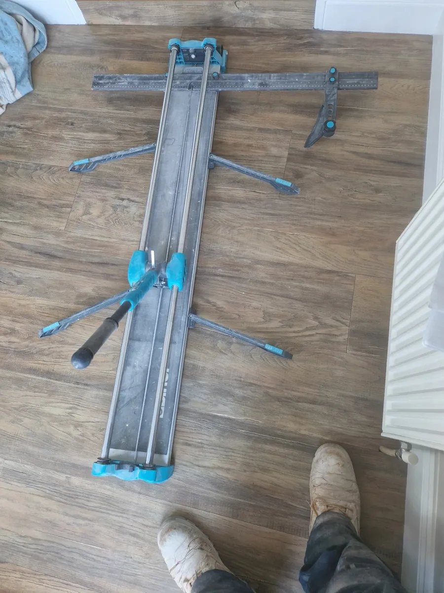 Tile cutter - Image 1