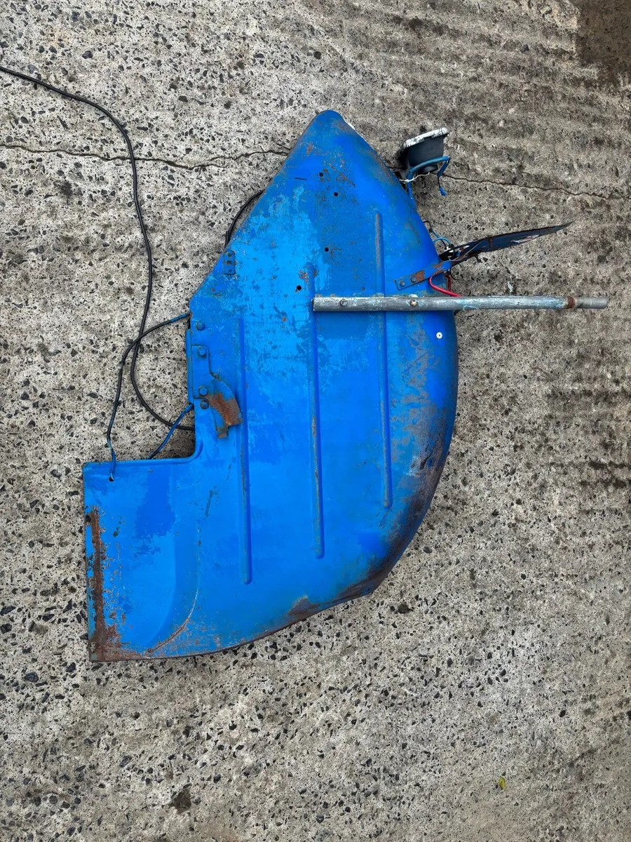 Ford 2000 3000 dexta genuine mudguards - Image 2