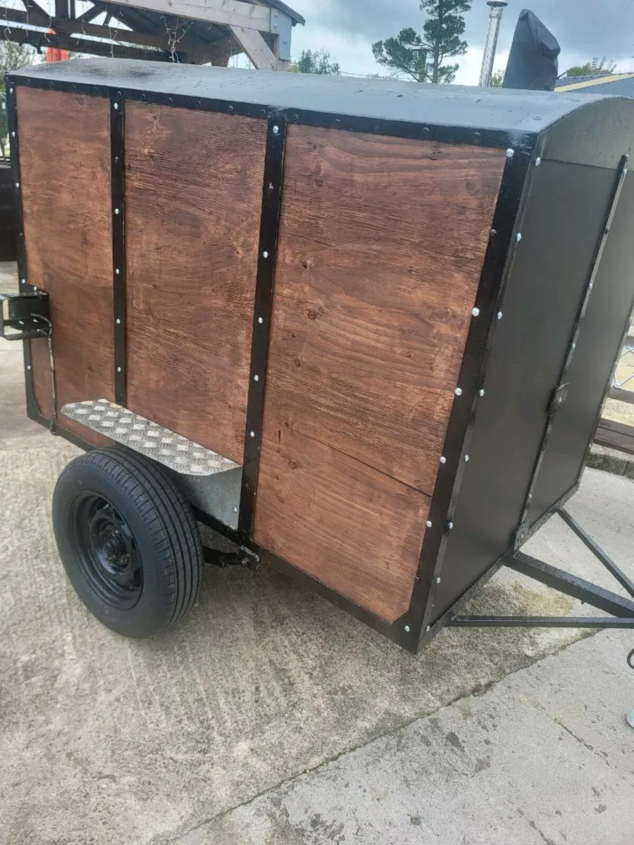 Dog Box - Image 3