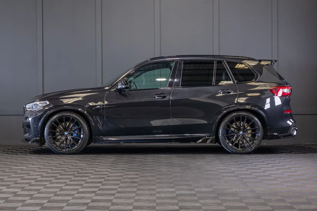 2021 BMW X5 X-Drive 45e M-Sport - Image 3