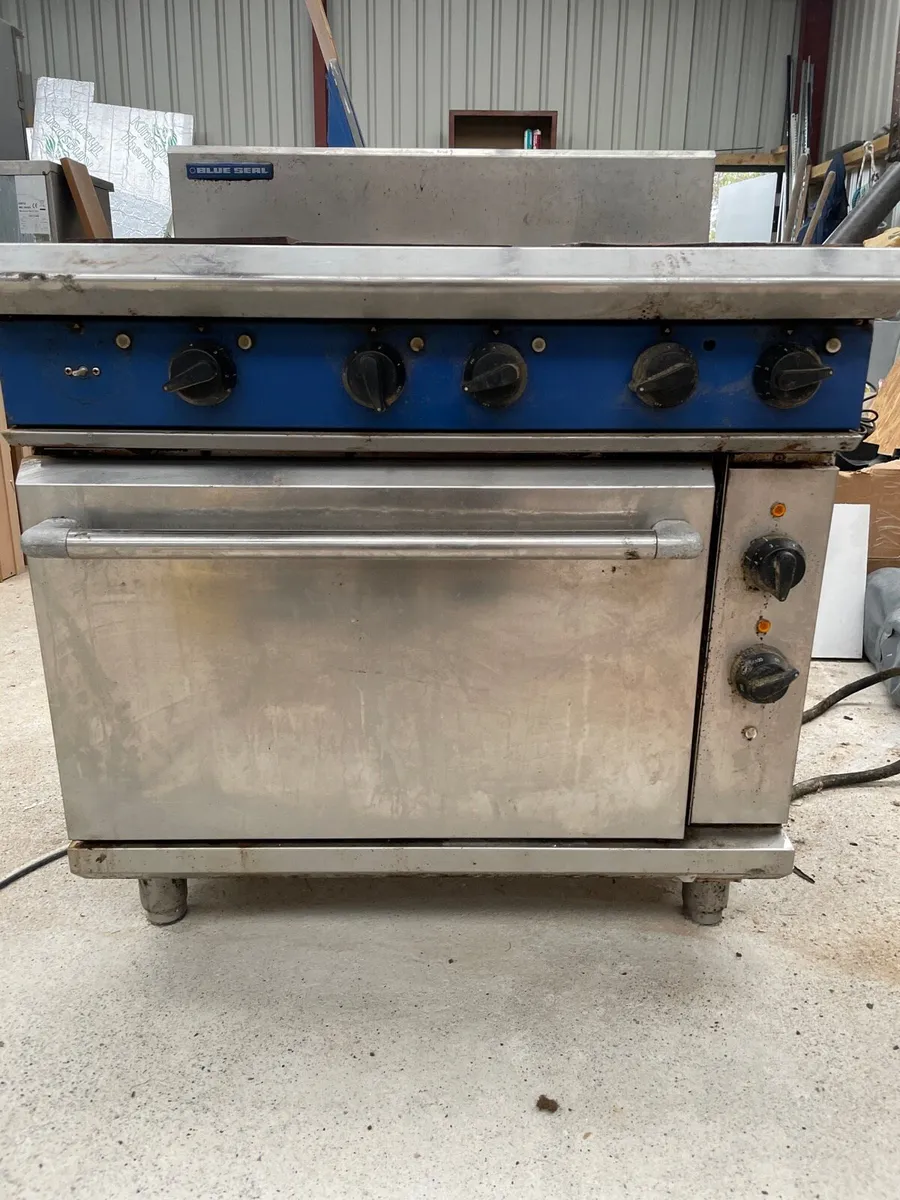 Commercial oven - Image 1