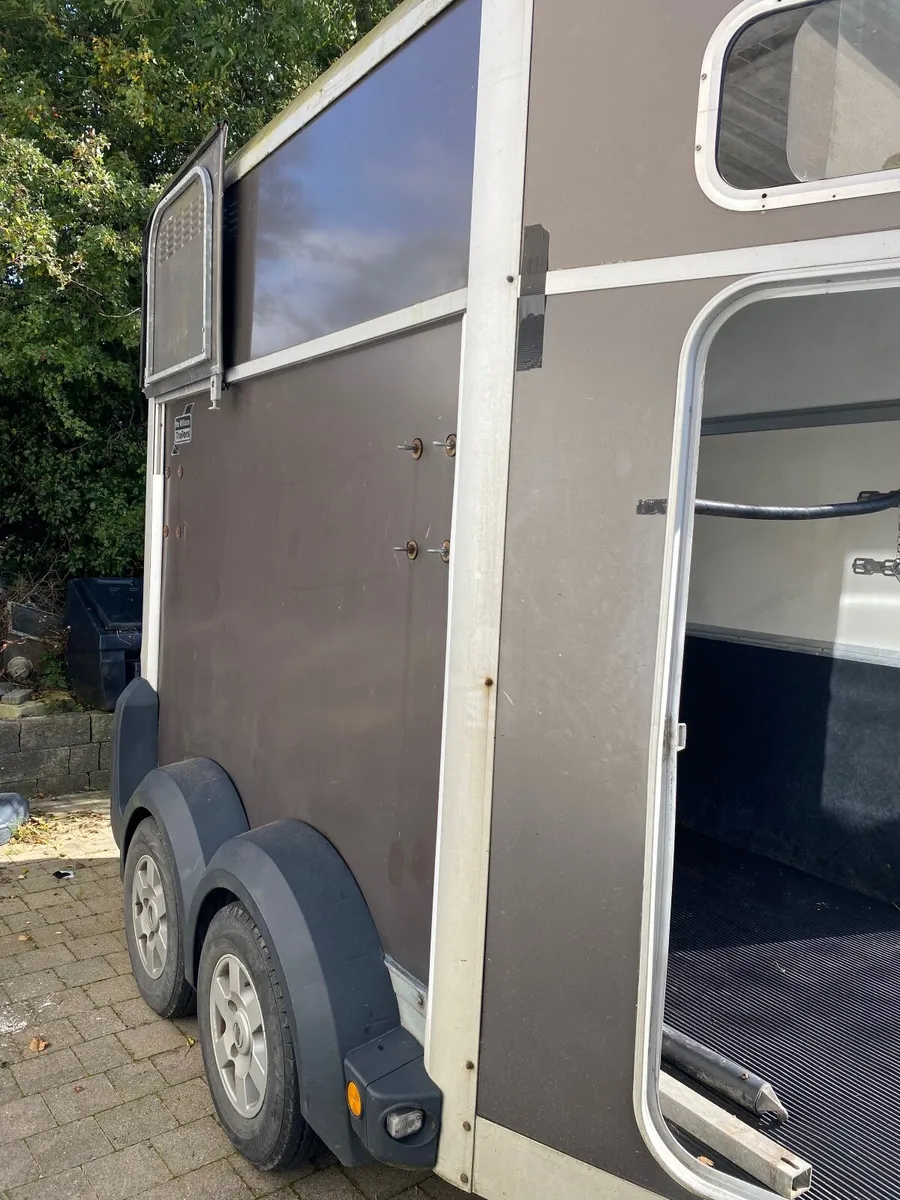 Horse Box HB506 deluxe  Ifor Willliams - Image 3