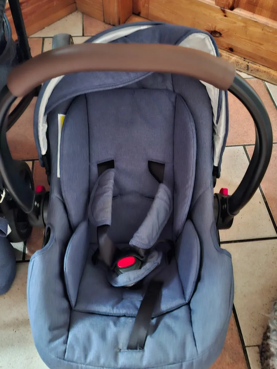 4 in 1 travel system - Image 2