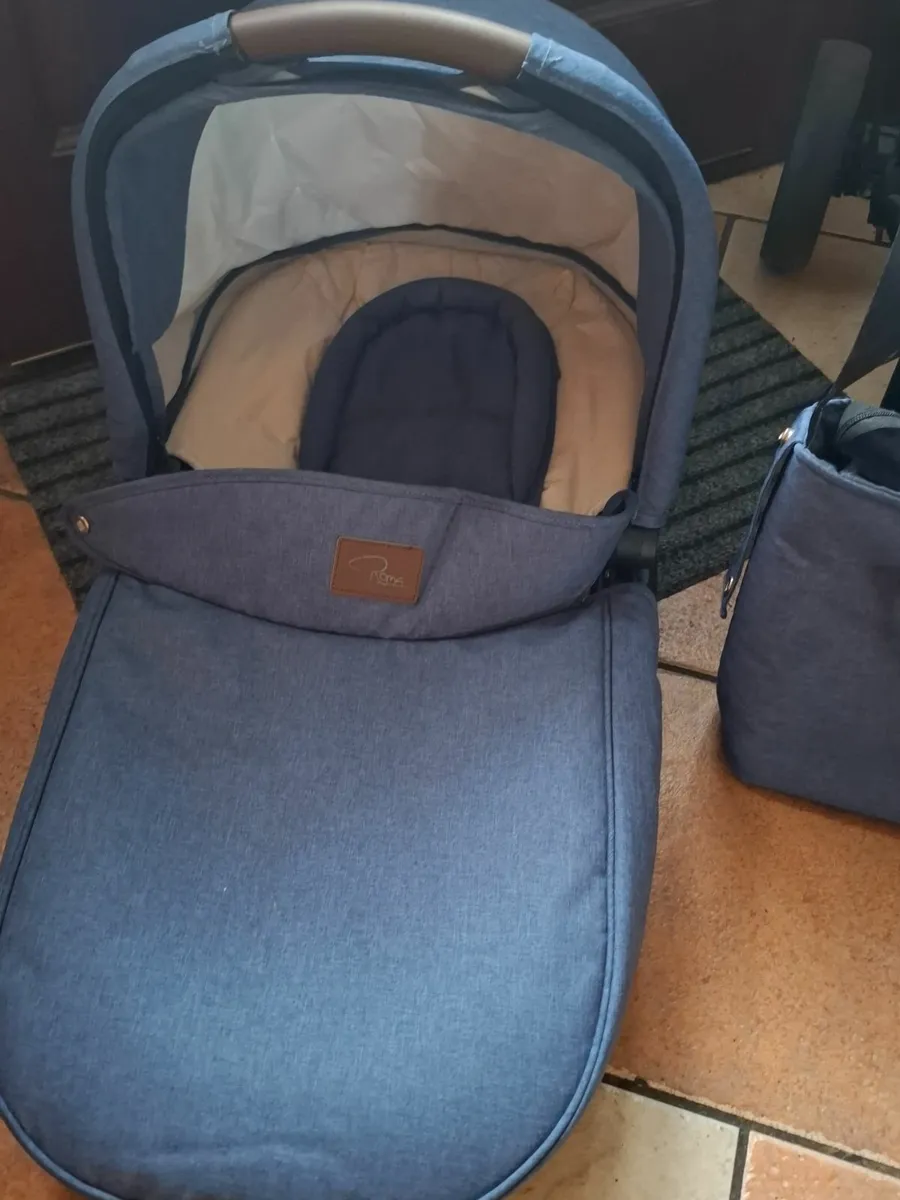 4 in 1 travel system - Image 4