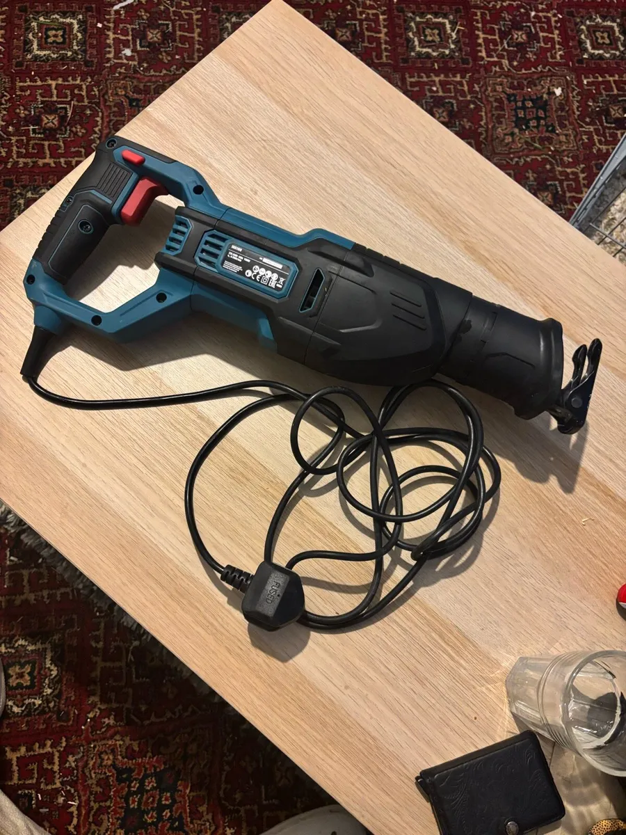 Erbauer Reciprocating Saw - Image 1