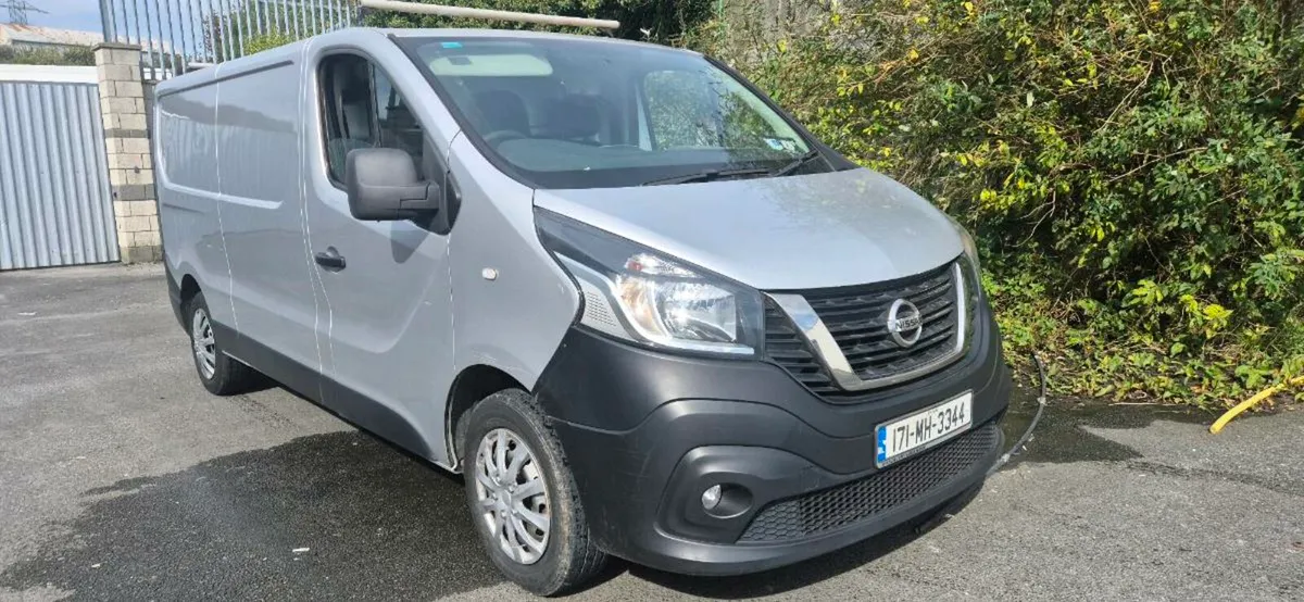 171 NISSAN NV300 LWB DOE 07/2026 PRICE 5200 EUR - Image 1