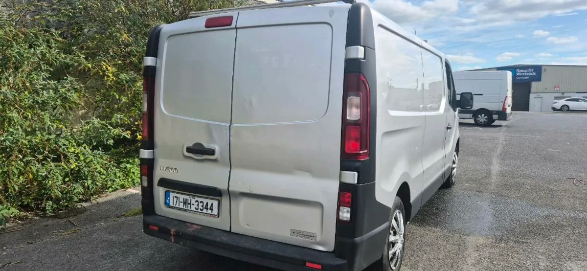 171 NISSAN NV300 LWB DOE 07/2026 PRICE 5200 EUR - Image 3