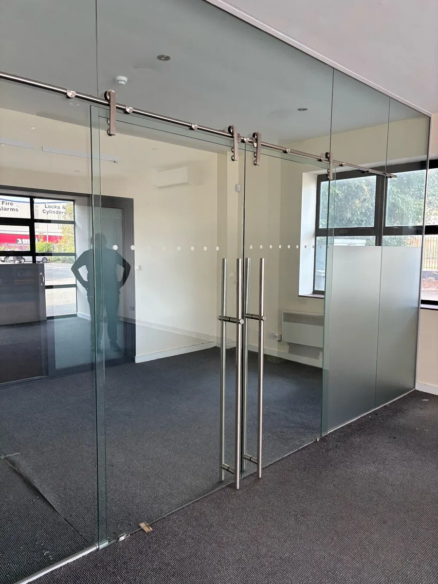 Glass screen with two sliding doors for sale