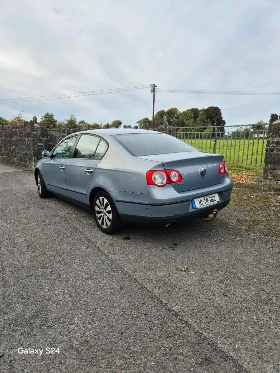 Volkswagen Passat  2010 Diesel - Image 2